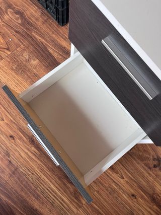 Mesita de noche moderna