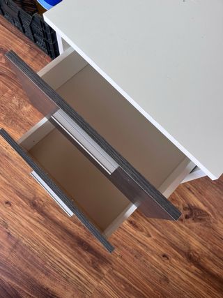 Mesita de noche moderna