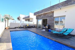 Chalet en venta en Campos de Golf - Villa Martin - Los Dolses en Orihuela