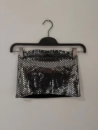 Top banda lentejuelas plateadas y negras