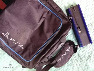 PS4 Slim 500GB Negra + 6 Juegos