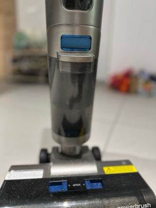 Aspirador 2 en 1 Eureka RapidWash  Aspira y Frieg