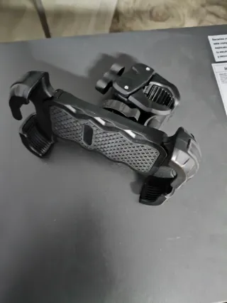 Soporte de móvil para moto con bloqueo de segurida