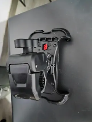 Soporte de móvil para moto con bloqueo de segurida