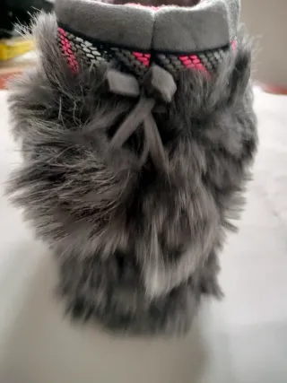 Zapatillas botín grises con pelo