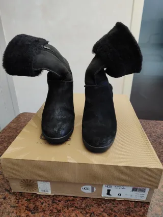 Stivali UGG Camoscio Nero Tg 40