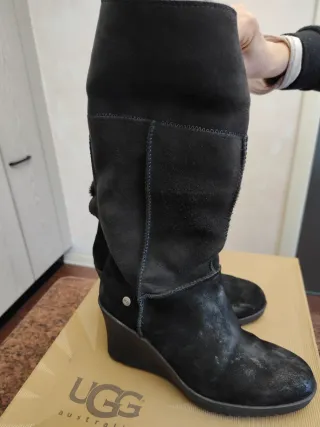 Stivali UGG Camoscio Nero Tg 40