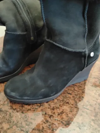 Stivali UGG Camoscio Nero Tg 40