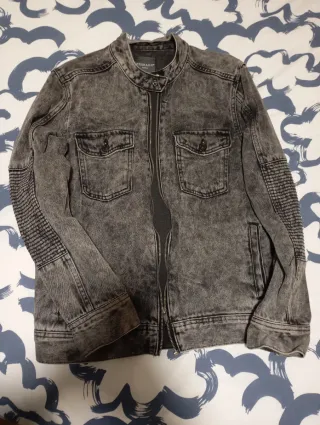 Chaqueta vaquera efecto lavado Primark Talla S