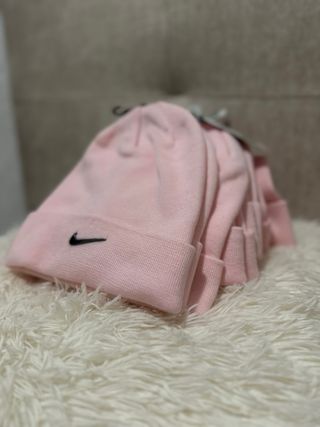 Gorros Nike Rosa Mujer