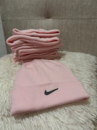 Gorros Nike Rosa Mujer