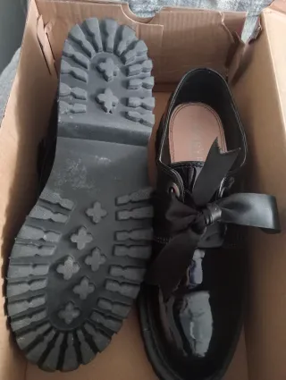 Zapatos Marypaz charol lazo negro