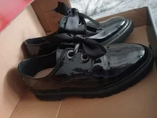 Zapatos Marypaz charol lazo negro