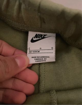 Pantalón Nike Tech Verde Oliva