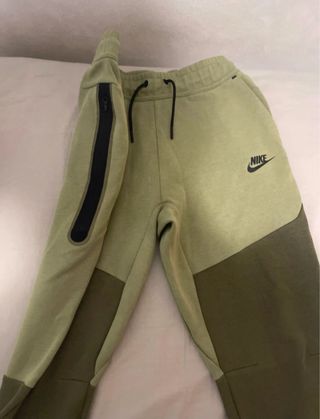 Pantalón Nike Tech Verde Oliva