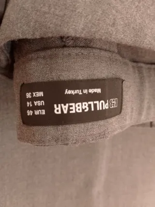 Pantalón vestir Pull&Bear gris talla 46