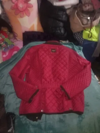 Chaqueta acolchada roja mujer talla 52