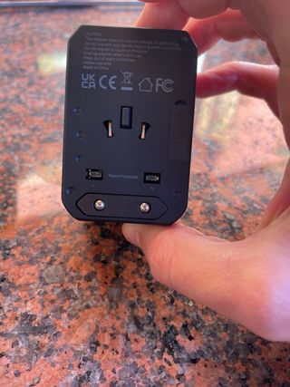 Adaptador Enchufe Universal Binance