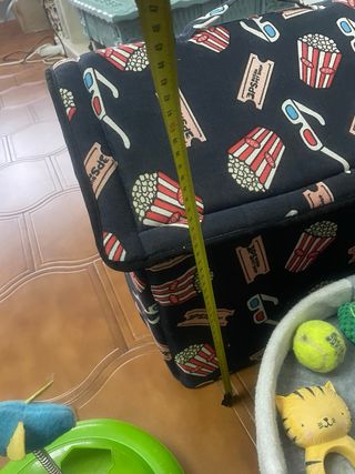 Set gato: casa, rascador y juguetes