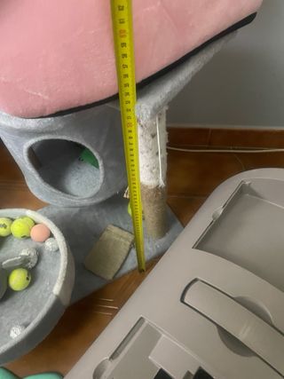 Set gato: casa, rascador y juguetes