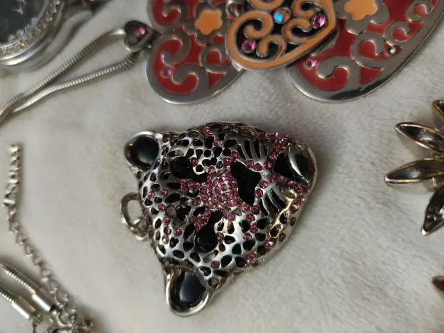 Lote de bijuterias multicoloridas