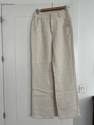 Vaqueros de pinzas beige