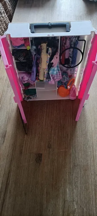 Pack Barbie: Casa, Coche y Armario