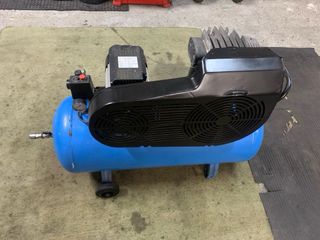 Compresor 100L Monofásico