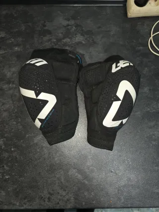 Rodilleras Leatt Enduro/DH (JR talla L)