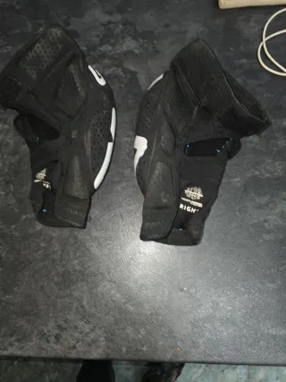 Rodilleras Leatt Enduro/DH (JR talla L)