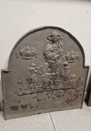 Chapa de chimenea antigua decorativa