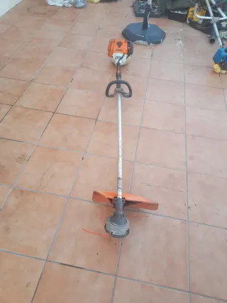 Desbrozadora Stihl FS 110 R