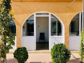 Chalet en venta en Yecla