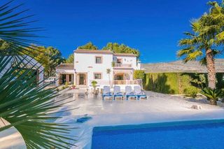 Chalet en venta en Teulada Pueblo en Teulada