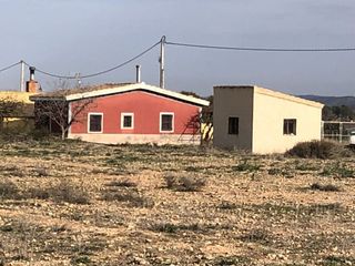 Chalet en venta en Hellín