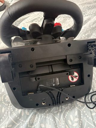 Volante Logitech G29 con Pedales