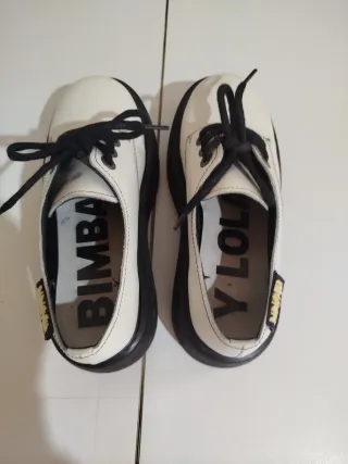 Zapatos plataforma Bimba y Lola blancos