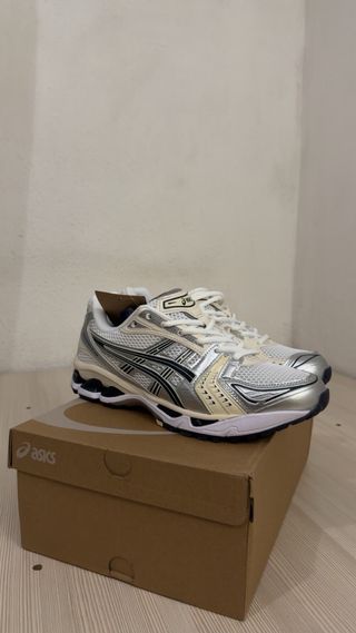 Asics Gel-Kayano 14 Plata/Blanco Nuevas