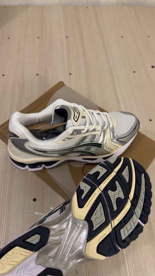 Asics Gel-Kayano 14 Plata/Blanco Nuevas