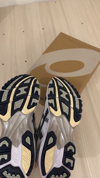 Asics Gel-Kayano 14 Plata/Blanco Nuevas