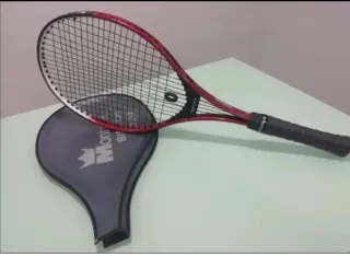 RAQUETA DE TENIS / FRONTENIS MONTANA