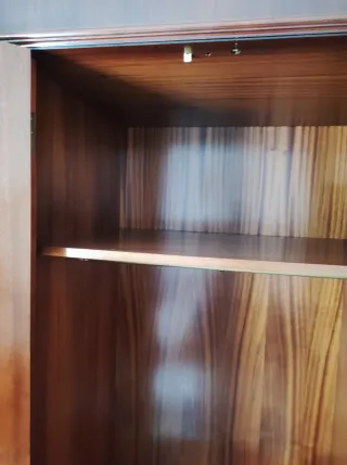 Armario de madera vintage