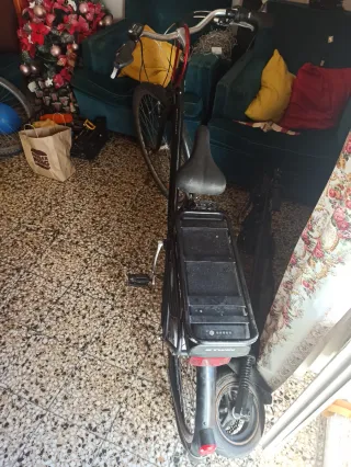 Bicicleta Eléctrica Negra se vende 350 negociable