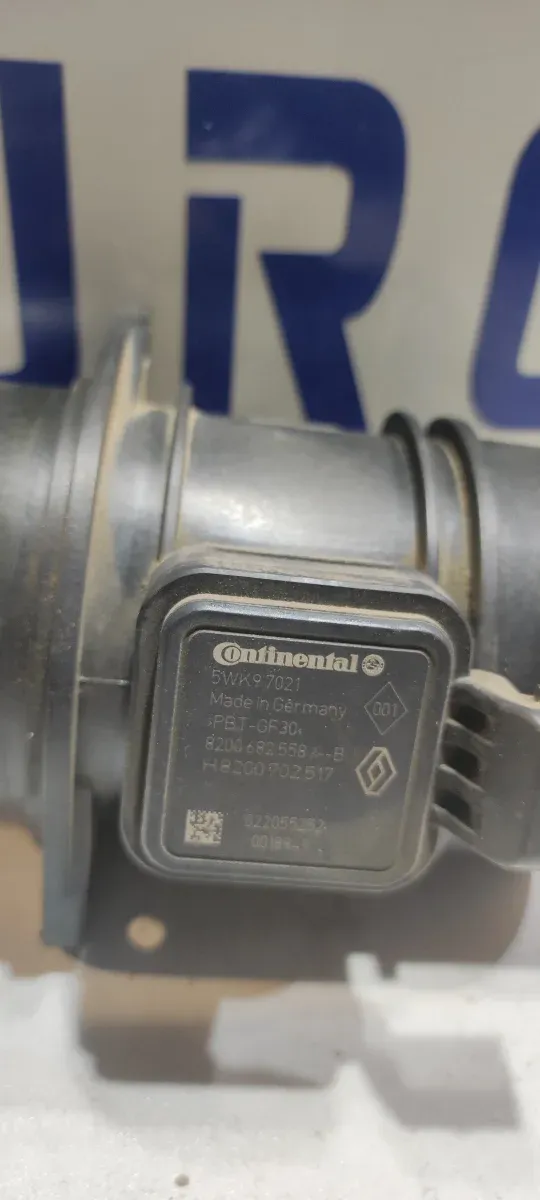 39 Caudalímetro Renault 1.5 DCI