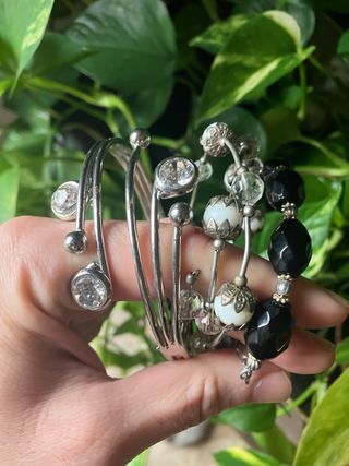 Tre bracciali bigiotteria vintage