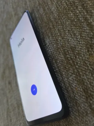 Móvil Oppo Blanco y Azul