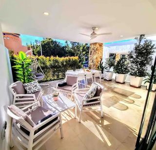 Chalet en alquiler en Lomas de Marbella Club - Puente Romano en Marbella