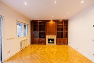 Casa adosada en alquiler en Mirasierra en Madrid