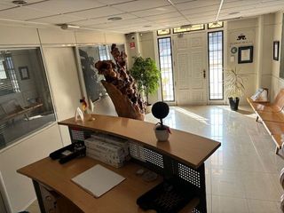 Nave industrial en alquiler en Silla