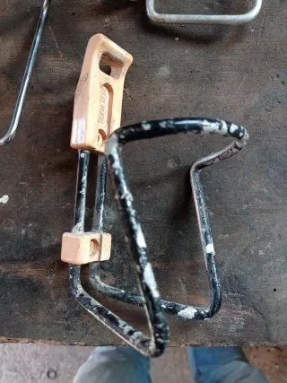 Portabidones antiguos para bicicleta